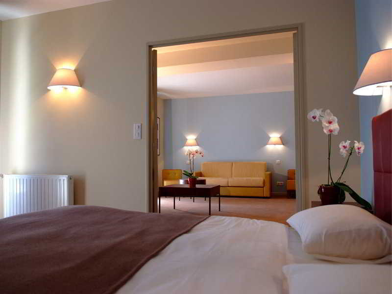 Clarion Suites Corneille Luchon Bagnères-de-Luchon Rom bilde